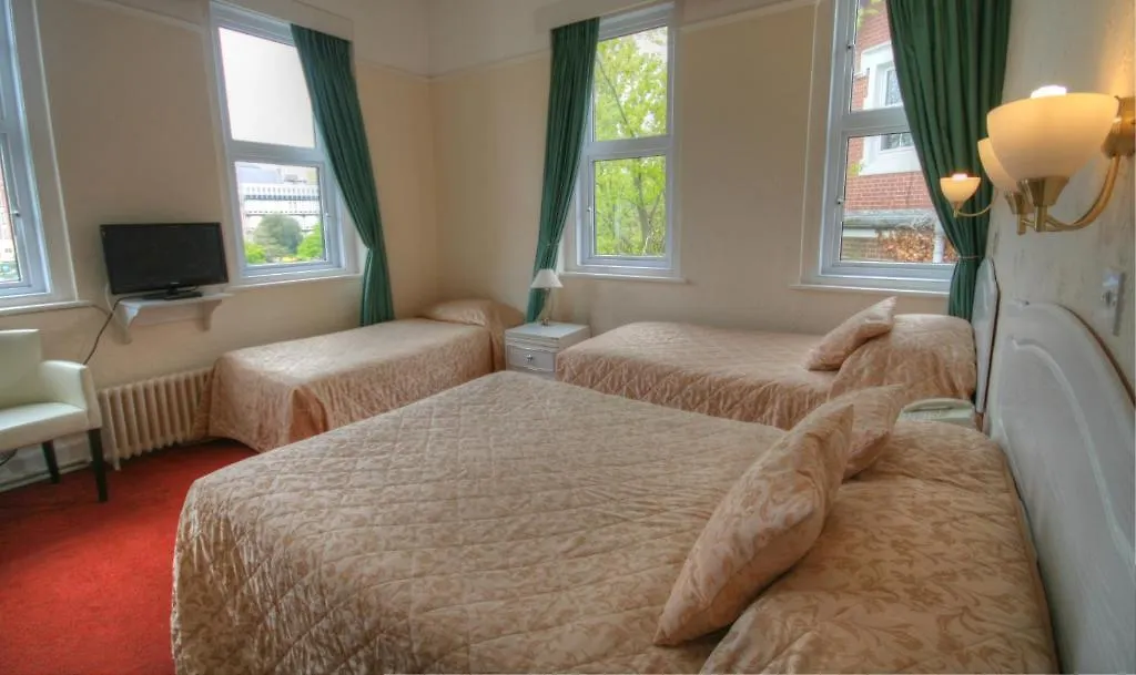 Whitehall Hotel Bournemouth 2*,
