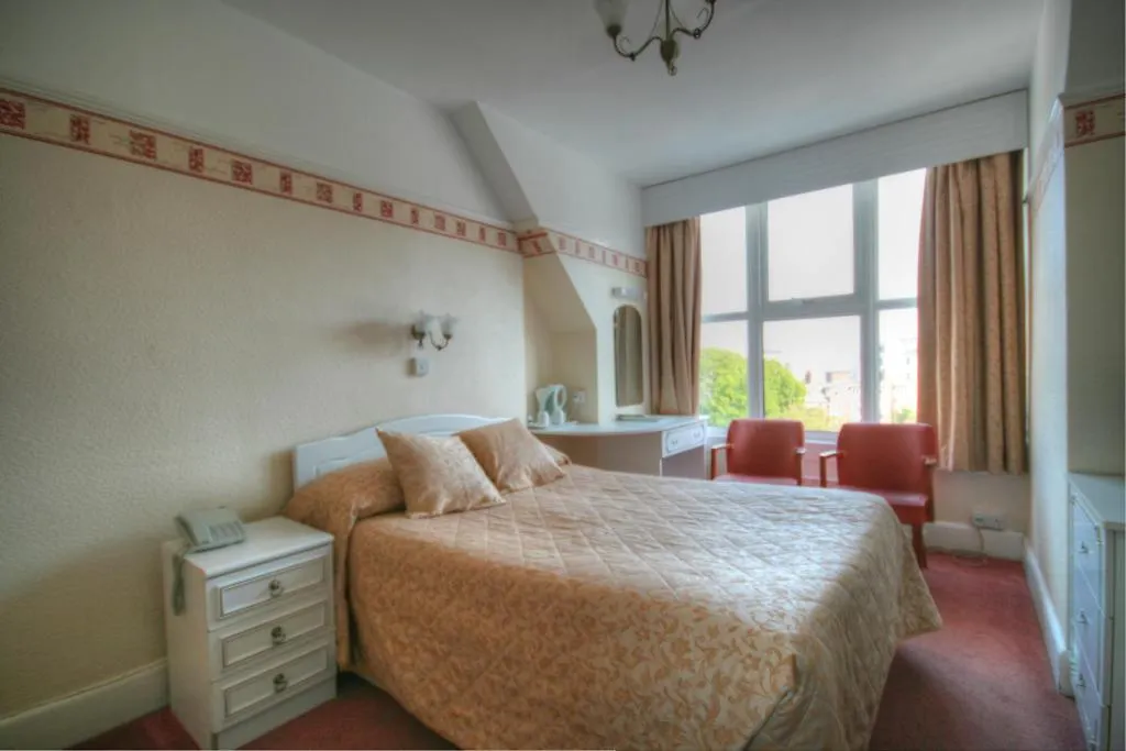 Whitehall Hotel Bournemouth 2*,  United Kingdom