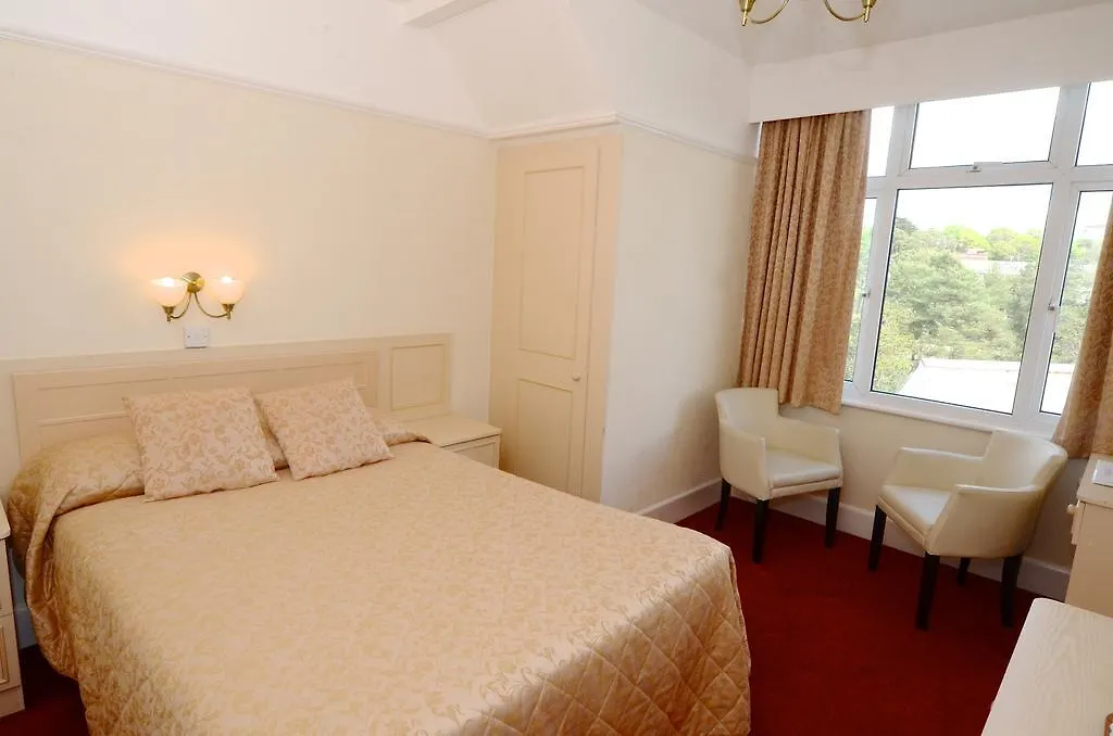 Whitehall Hotel Bournemouth 2*,